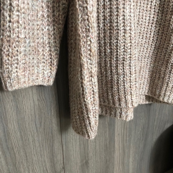 Crocheted Tunic Sweater - Picture 5 of 9